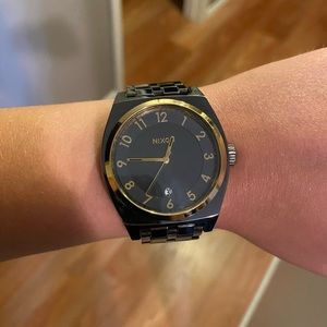 Nixon Monopoly watch